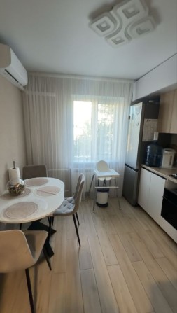 Продаж 3 квартири з ремонтом  м.Харківська - фото 1