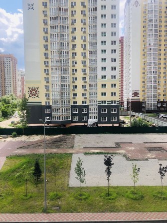 52000 ЖК Патріотика.5 поверх  Гмирі 22Б. Зданий Заселений Позняки 10 хв ГЕНЕРАТОР! Продам 1 к кварти - фото 1