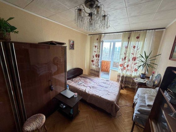 Продаж 3-кімн. квартири 2 хв до Метро Дарниця .Олександра Малишка 3 . БЕЗ % КОМІСІЇ !!!