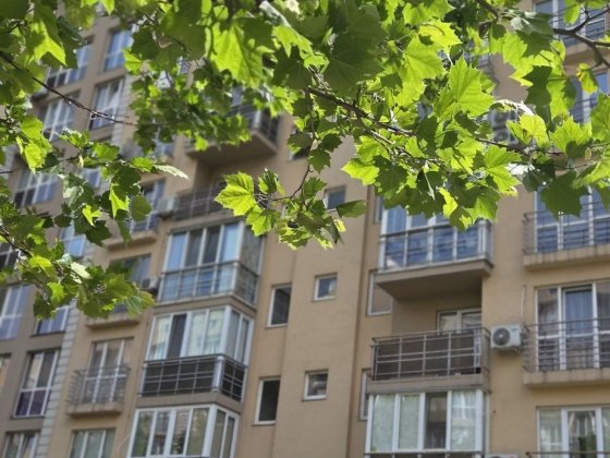 Продам 1 кімнатну квартиру вул. Метрологічна 9В жк Кришталеві Джерела