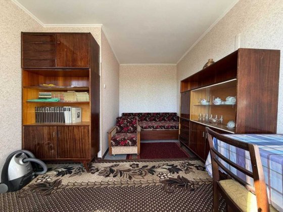 Чорних Запорожців, 15-Б , розглянемо державні програми та готівку