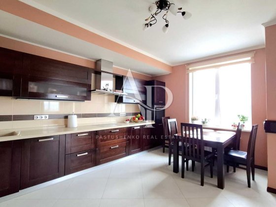 ЖК Silver Breeze | Дніпровська набережна, 1 | Київ  Продаж видової 3-кімнатної квартири з ремонтом т