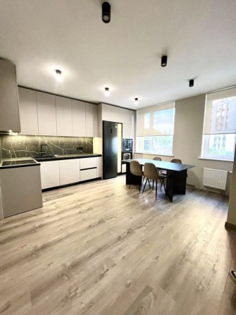 Продам повноцінну 2-кімн. кв-ру з ремонтом ЖК Svitlo Park Печерськ 10 хвилин - фото 1