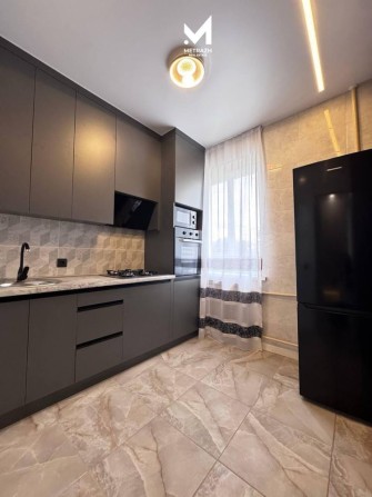 Є ГАЗ! Продаж 2к квартири з абсолютно новим ремонтом на Берестейському пр. 7, центр Києва, 4 поверх. - фото 1