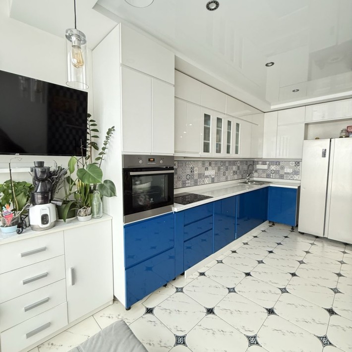 Продам 2-к квартиру 74 кв м Позняки Драгоманова 2 - фото 1