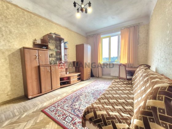 Продаж 2х кімн. квартира Сталінка.