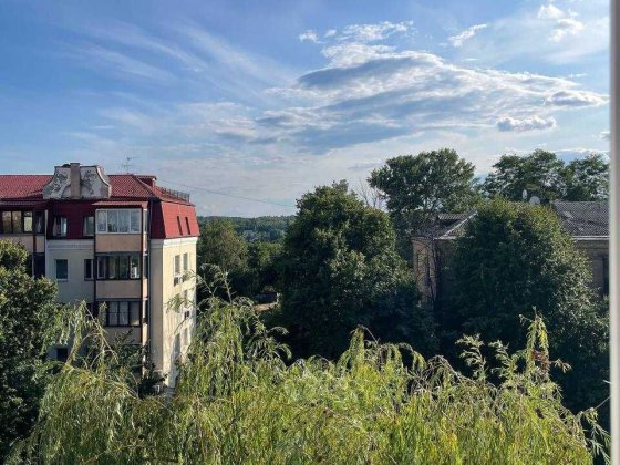Продаж 2 кімнатна квартира, проспект Науки, сталінка, Голосієво, Диміївка, з ремонтом
