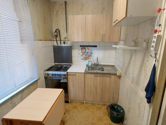 Продам  1-ю квартиру Харьковский массивул.Армянская 29