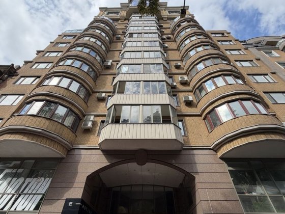‼️Продам квартиру без ремонту 191м2 в клубному будинку Печерськ‼️
