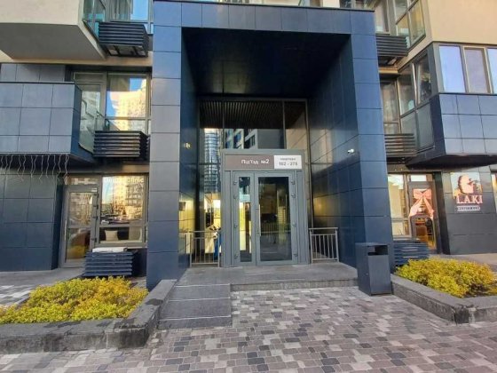 Продаж 1кім квартири 43кв.м. 4-й поверх ЖК Зарічний, паркінг, метро Славутич