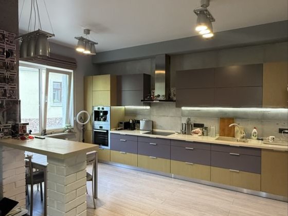 Продаж унікальноі квартири в ЖК Віконт з  джакузі на терасі!