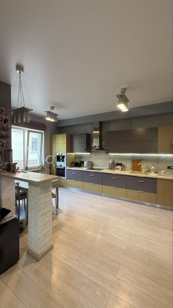 Продаж унікальноі квартири в ЖК Віконт з  джакузі на терасі! - фото 1