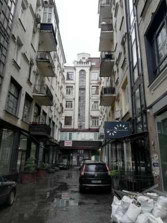 Продаж 2-к квартири 138,8 м2 Київ, вул.В. Васильківська 18  280000$ - фото 1