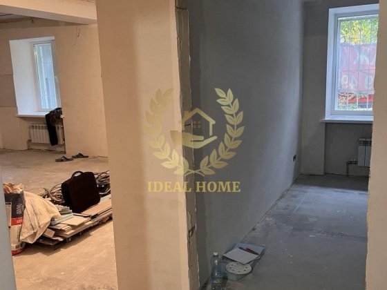 Продаж 3-к квартири з окремим входом, біля метро Сирець. Можлива оренда з правом викупа.