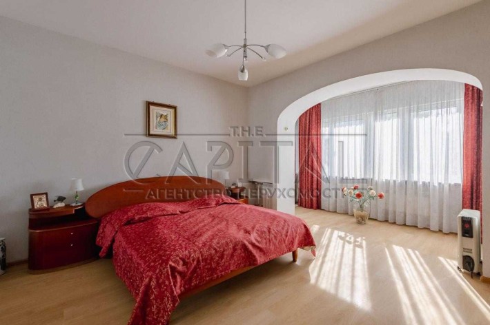 продаж 3 кімнатної квартири, ГАРАЖ,  Шулявка - фото 1
