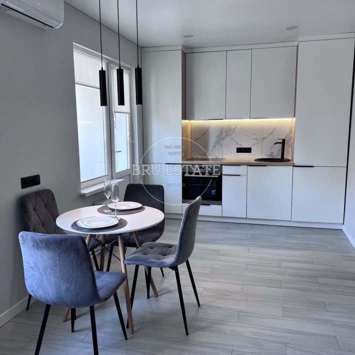 Продаж 1к квартири Позняки Осокорки 5 хвилин     ЖК Патріотика     Сучасний свіжий Ремонт єОселя Вау - фото 1