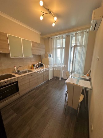 Продаж 1-кім квартири  Печерський р-н  бул. М. Міхновського, 14-16. Без % - фото 1