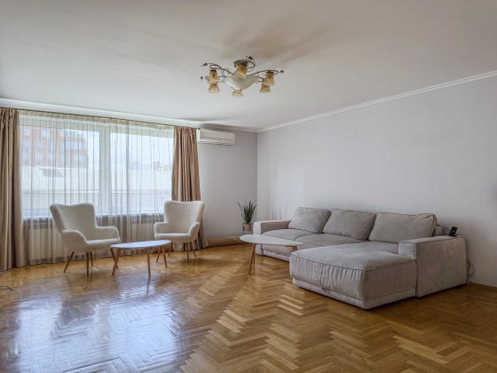 Тургенівська 52-58 (О.Кониського) Продаж 2 рівні, 300кв.м.