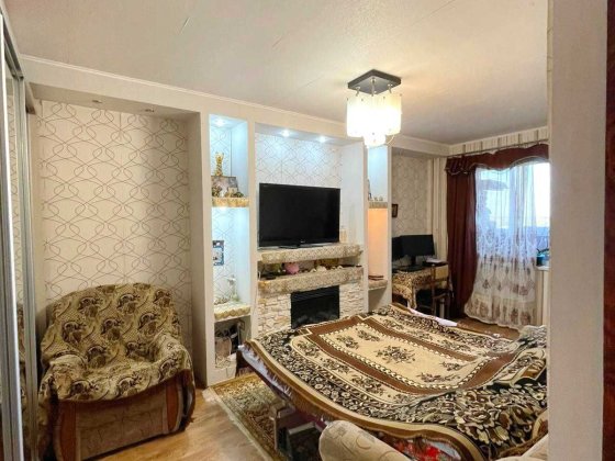 Продам трикімнатну Теремки, Заболотного 24