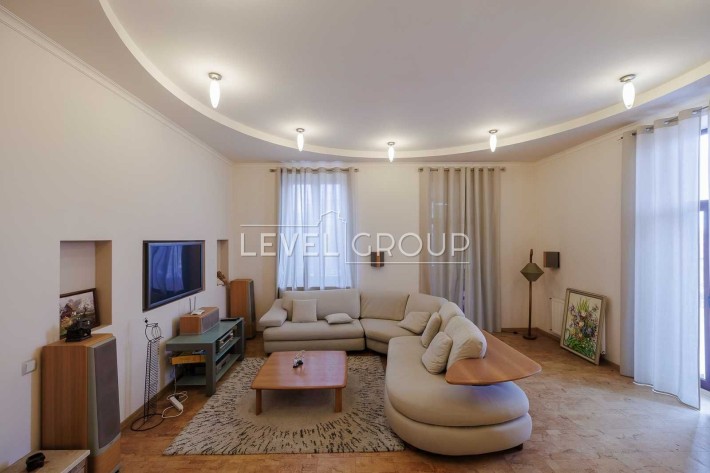 Продаж 3-кім дворівневої квартири (200м2) м. Університет , провулок Алли Горської - фото 1