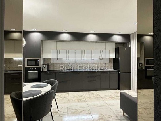 Продаж 3 кімнатної квартири 92 м2 ЖК Патріотика, Осокорки