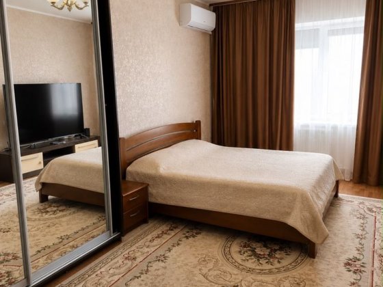 Продам 3 кімнатну квартиру метро Позняки вулиця Лариси Руденко  91 м2 Осокорки