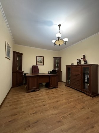 Продам 4х кімнатну квартиру - фото 1