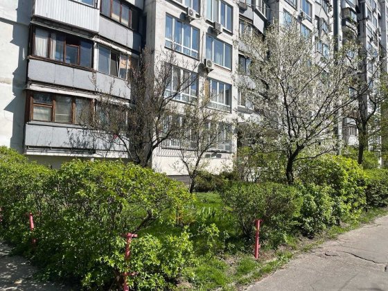 Продаж 2кімнатної квартири. вул.Русанівська набережна,6.