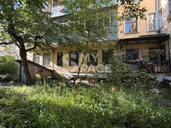 Центр! Унікальна 3к квартира. парк Шевеченка, Скоропадського, Тарасівська