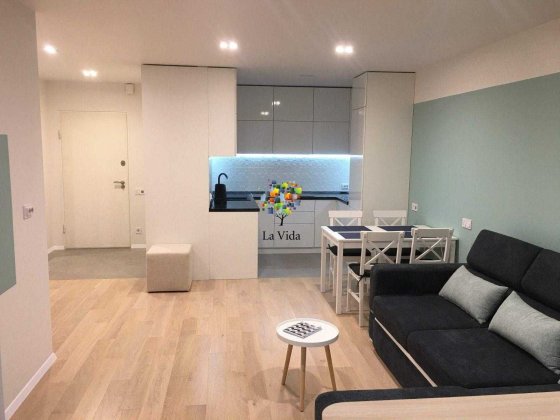 Продам 1к. квартиру вул.Анни Ахматової,3