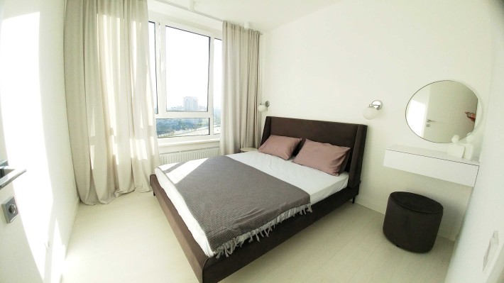 Продам квартиру з дизайнерським ремонтом, меблі, техніка, Варшавський - фото 1