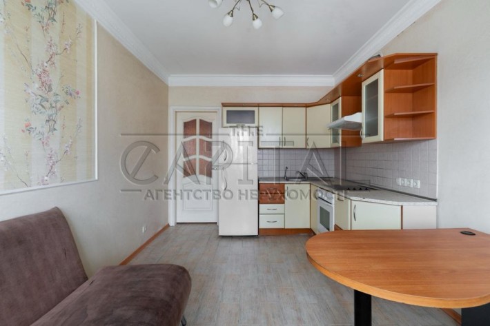 Продаж 1к Токарева(Вузівська)5, будинок 2000р, держ. Програми, Севастопольська площа - фото 1