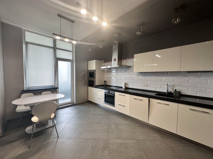 Продаж чудової 1к квартири (64м2) в ЖК Смарагдовий, Шаповала, Мокра, Кудряшова - фото 1