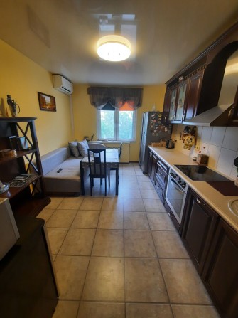 Продаж 3кімн. Європейського союзу 19А - фото 1