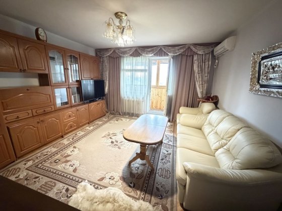 Продаж 3к квартири 81.5 кв. м на вул. Івана Пулюя 1