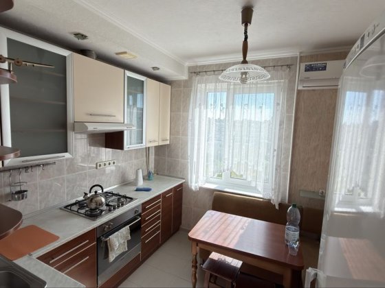 ЗАХОДЬ І ЖИВИ! 2-к квартира 52м² на вул. Милославська, 35. БЕЗ КОМІСІЇ! Вигідна ціна, меблі, техніка