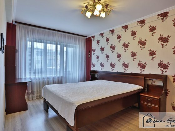 Продаж квартири 43,5 кв.м. на Лісовому масиві, вул. Мілютенка, буд. 16 (4-й поверх)