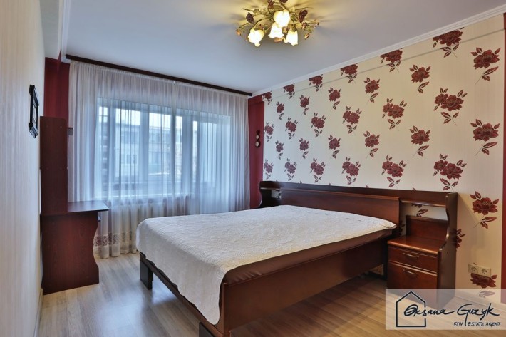 Продаж квартири 43,5 кв.м. на Лісовому масиві, вул. Мілютенка, буд. 16 (4-й поверх) - фото 1