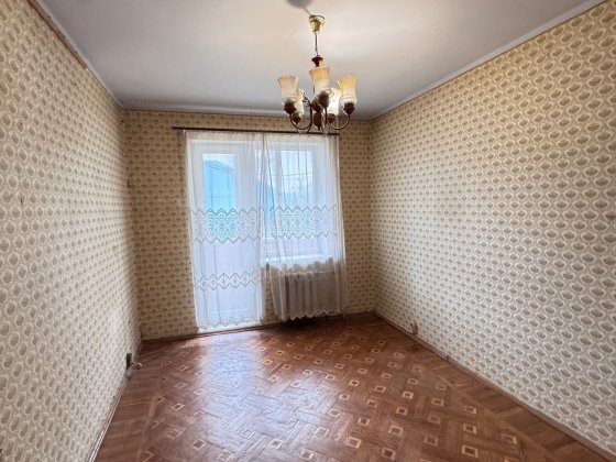 Продається двокімнатна квартира. Метро Мінська