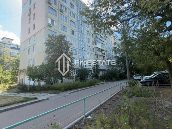 Без% 2-кімнатна квартира на Лісовому масиві — вул. Космонавта Поповича Киев
