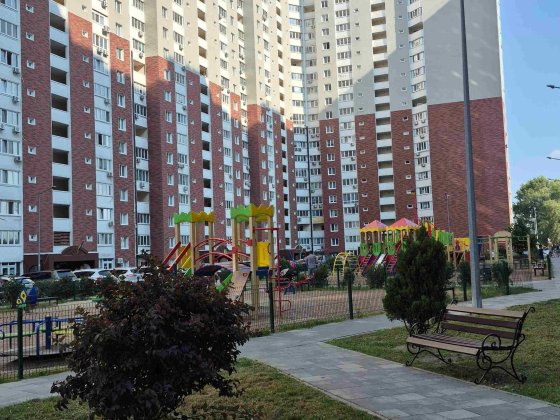 продаж 2-кім з ремонтом у новобудові, Київ