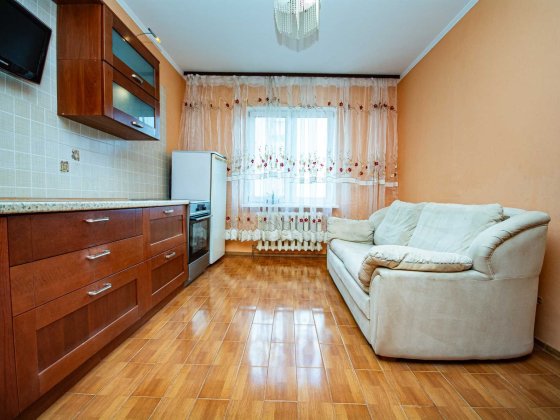 Без %. Продаж 3к кв. вул.Милославська 4  , Держпрограми.
