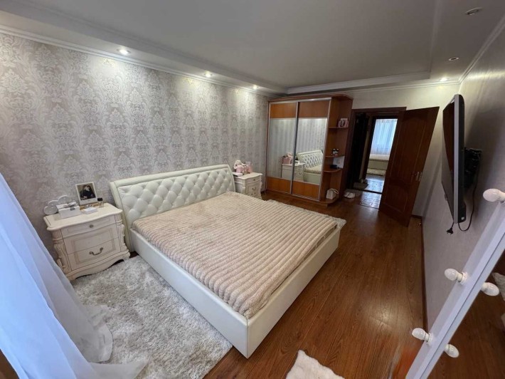 Продам 3к ремонт вул Ернста 2 Солом'янка Кадетський Гай - фото 1