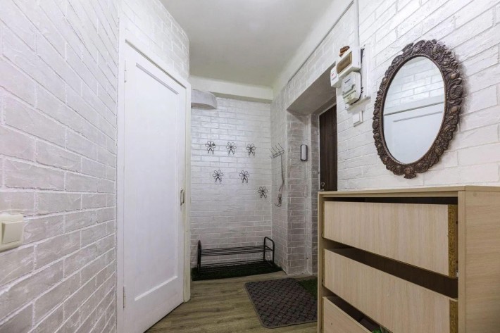 Продаж 2-к квартири Київ, ст.м Вокзальна, Севастопольська площа - фото 1