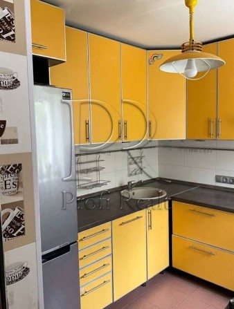 Продаж 2 кімн. квартири за адресою Симиренко 7 Б - фото 1