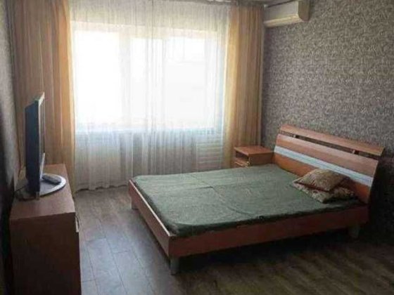 Продам 1-кімн. Героїв Дніпра вул. 61, 37 м.кв