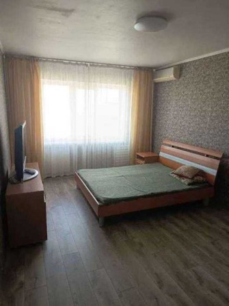Продам 1-кімн. Героїв Дніпра вул. 61, 37 м.кв - фото 1
