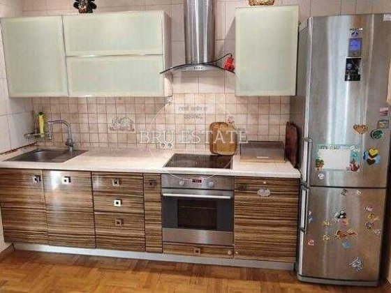 Продам 1 к на вул.Милославська 4   Троещина