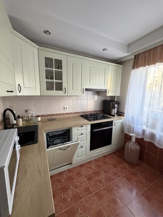 Продаж 2-кімнатної квартири з ремонтом | вул. Мілютенка, 9 | метро Лісова та Чернігівська - фото 1