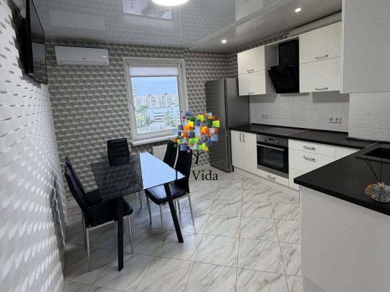 Продаж 2к квартири Закревского 95Г